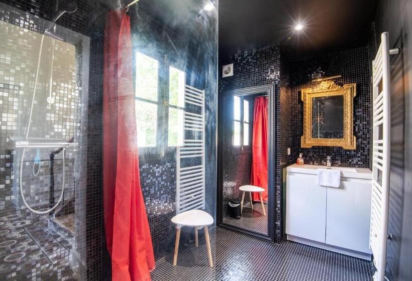 Castle Life At Saint Benoît La Forêt