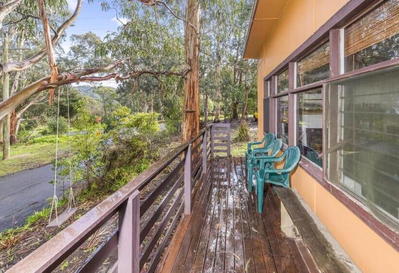 Classic Aussie Beach House