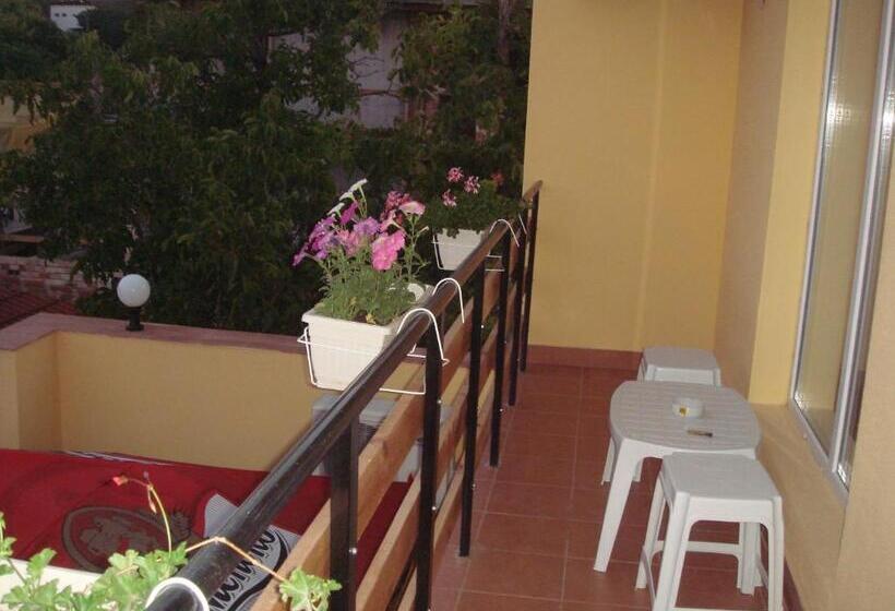 Family Hotel Central