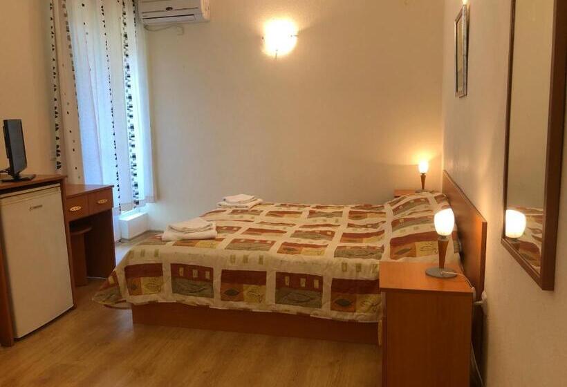 Family Hotel Central