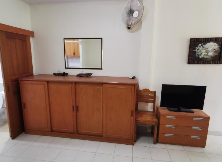 Happy Valley Pattaya