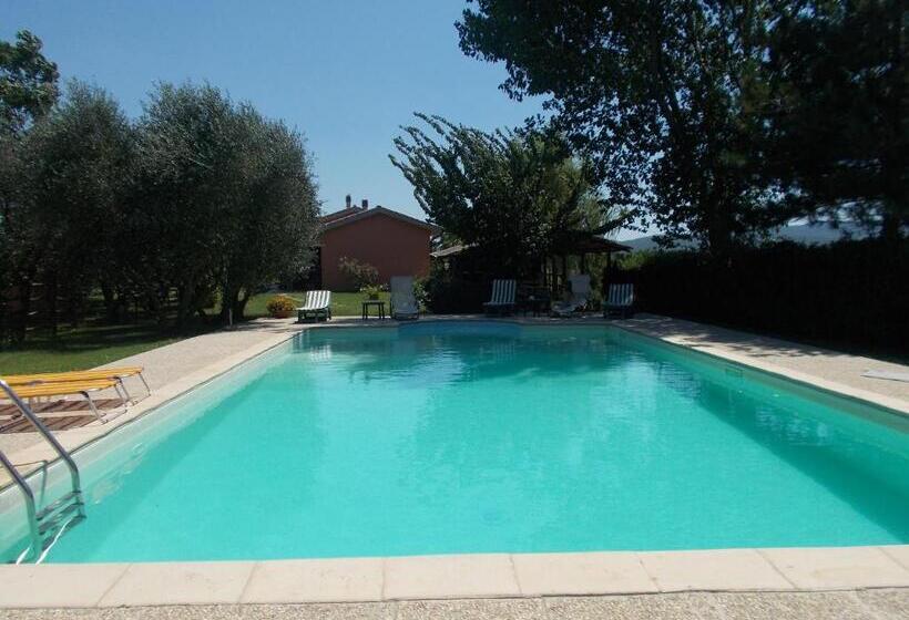 هتل Agriturismo Camera Dei Ladri