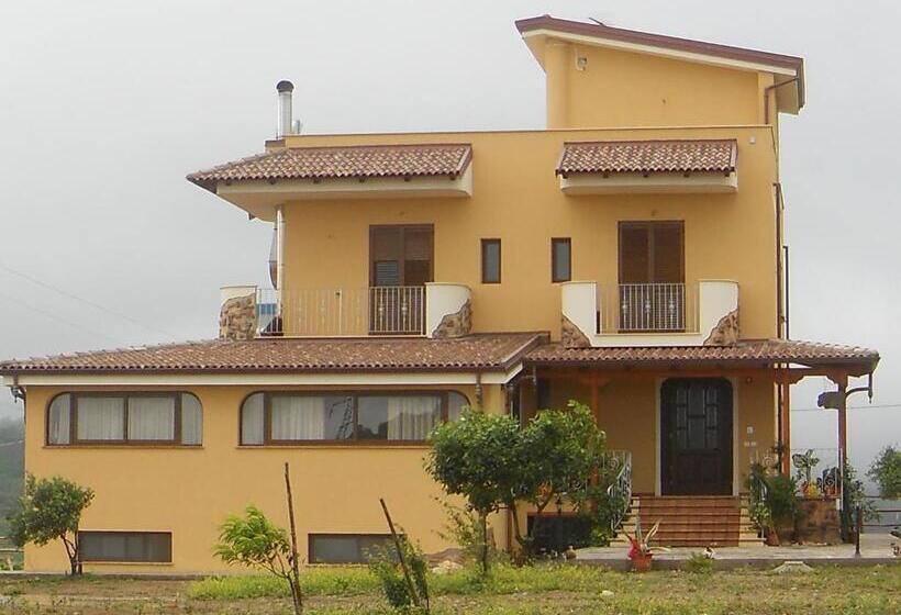 ホテル Agriturismo L Antico Carro