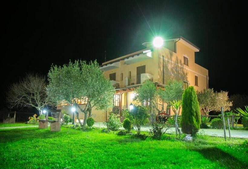 ホテル Agriturismo L Antico Carro