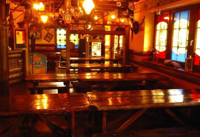 ホテル Agriturismo Mezzaluna