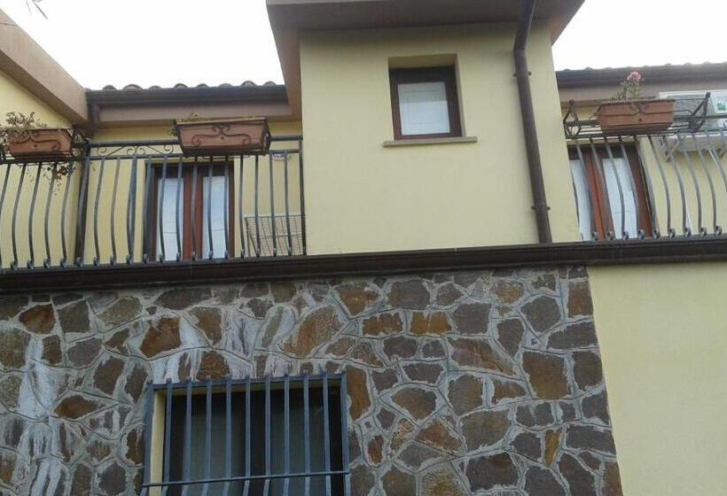 فندق Agriturismo Torre Rinusa