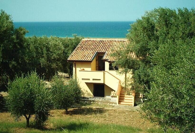 فندق Agriturismo Torre Rinusa