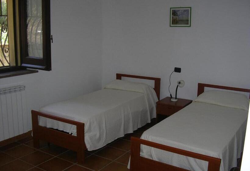 فندق Agriturismo Torre Rinusa