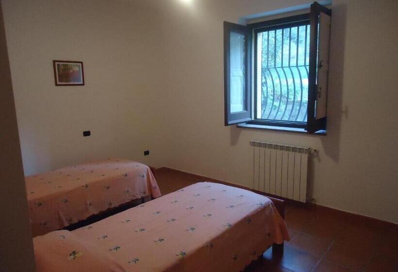 فندق Agriturismo Torre Rinusa