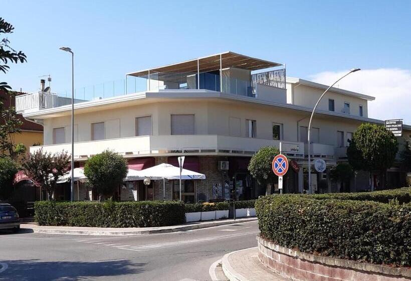 בית מלון כפרי Albergo Del Lago