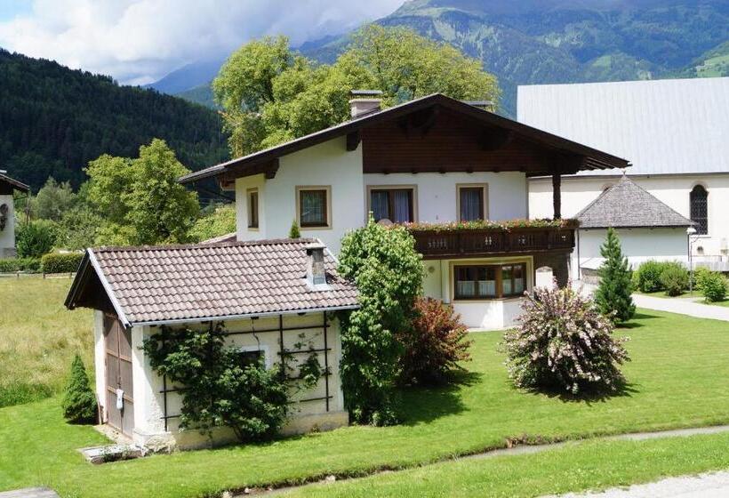 Отель Ferienwohnungen Monika Unterluggauer