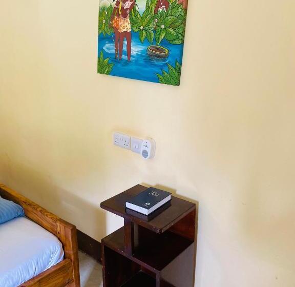 فندق Fig Tree Lodge Camp