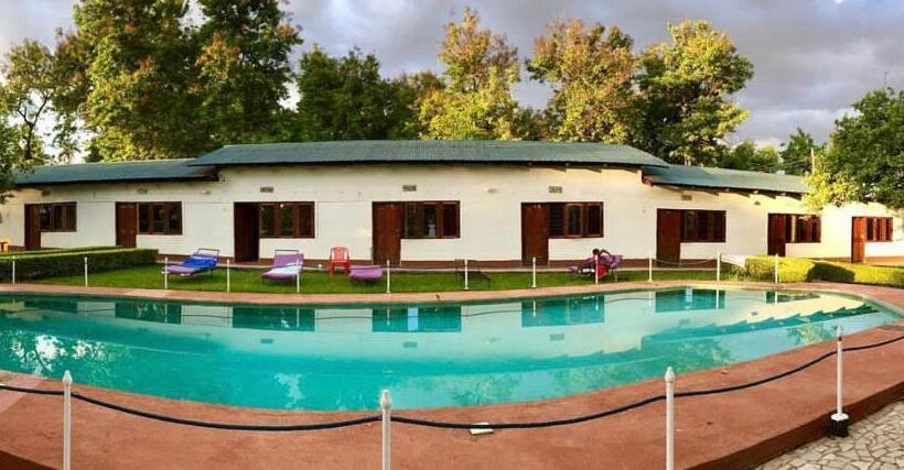 فندق Fig Tree Lodge Camp