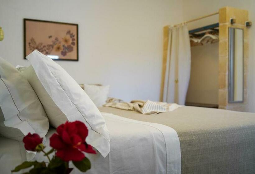 Отель Masseria Pezze Galere Piscina Privata