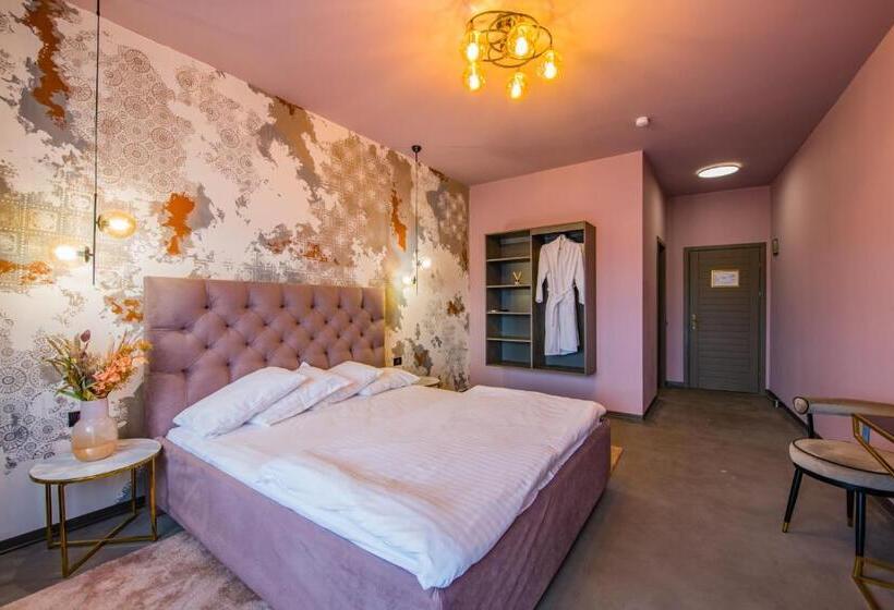 فندق Pensiunea Casa Buna