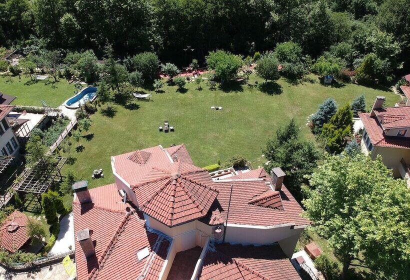 هتل Sarikonaklar Garden Village
