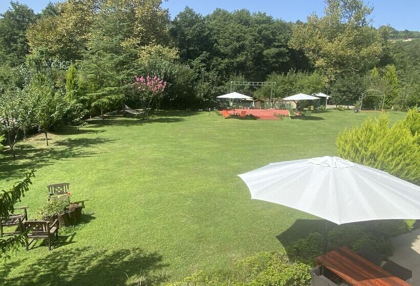 هتل Sarikonaklar Garden Village