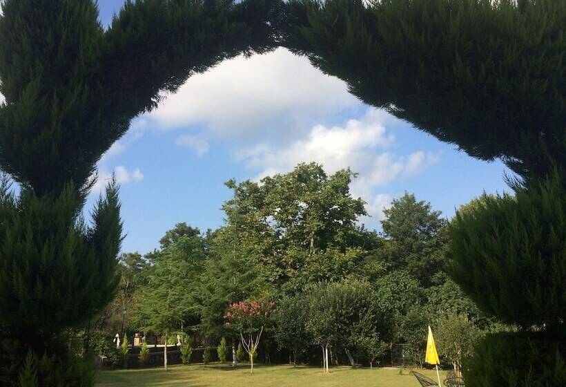 هتل Sarikonaklar Garden Village