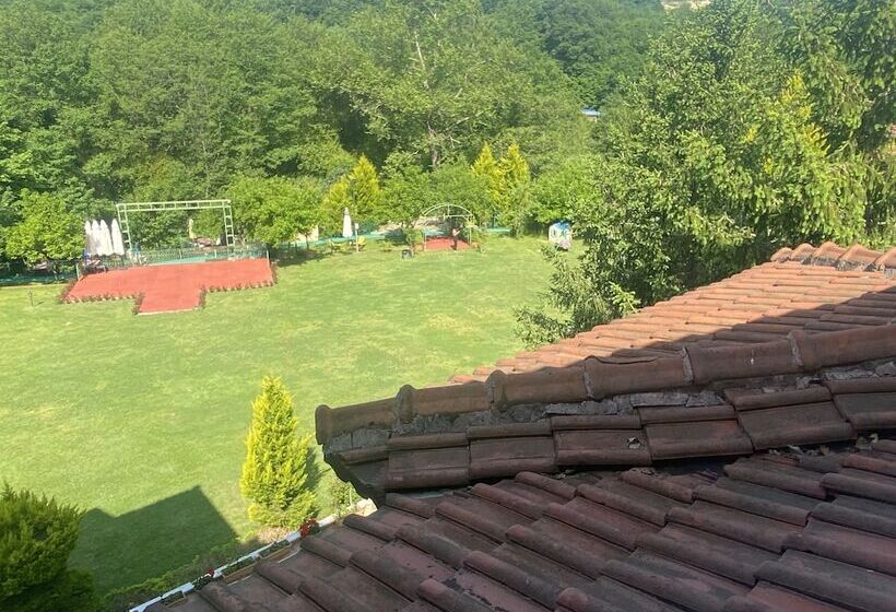 هتل Sarikonaklar Garden Village