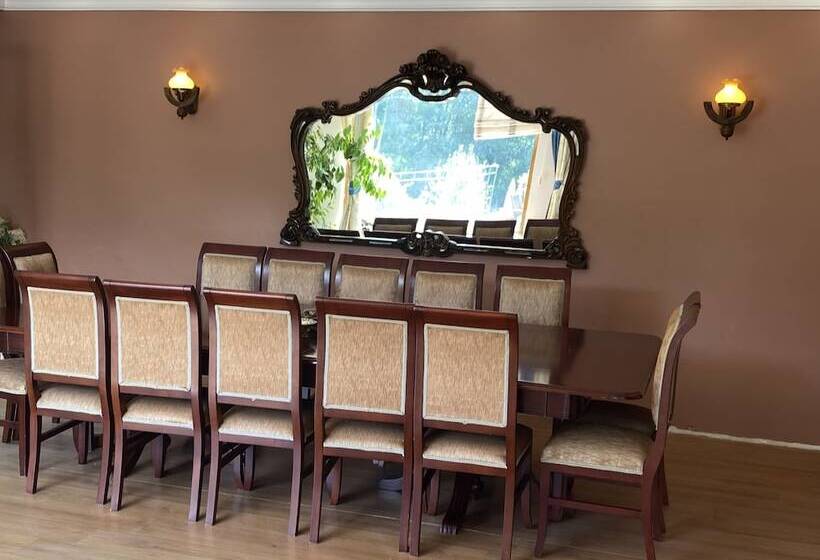 هتل Sarikonaklar Garden Village