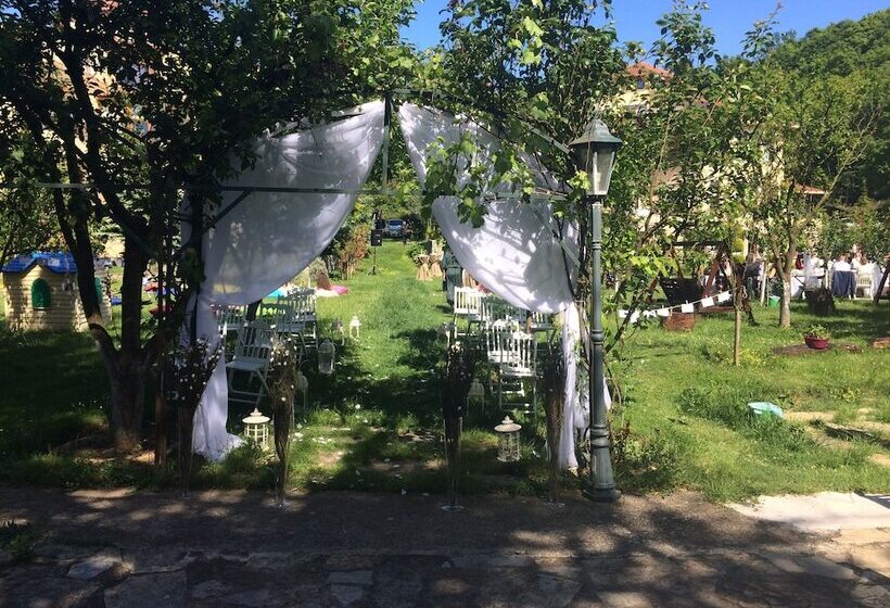 هتل Sarikonaklar Garden Village