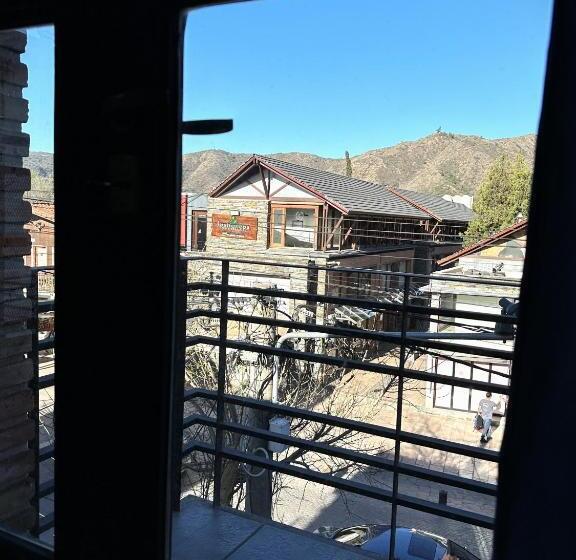 هتل Tower Adults Only