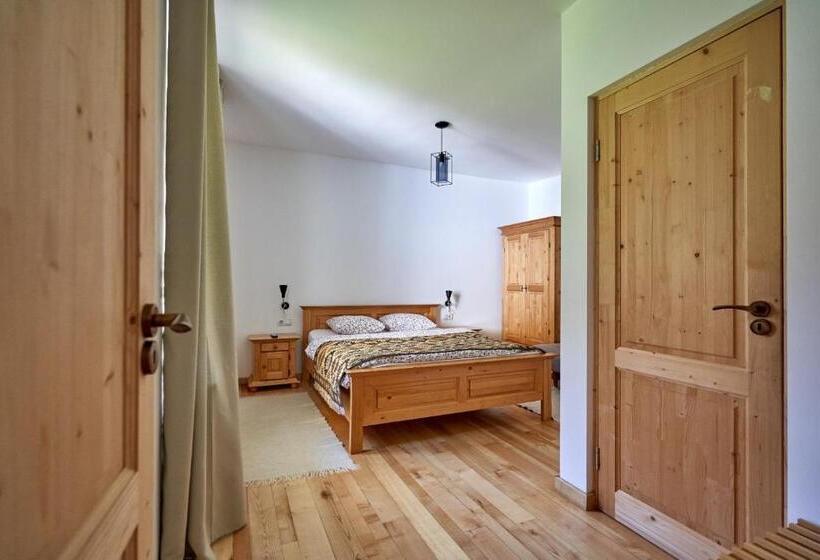 פנסיון Anahouse