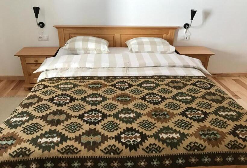 פנסיון Anahouse