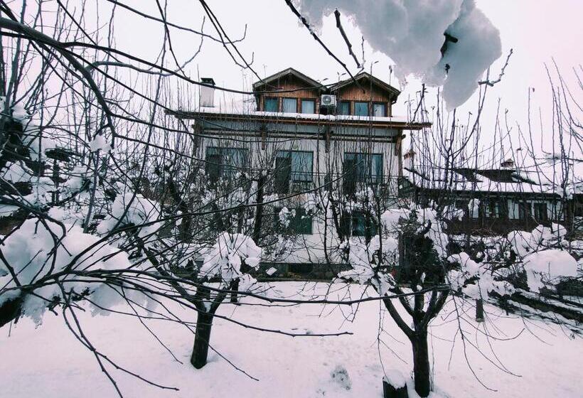 Пансион Guest House Garbevi