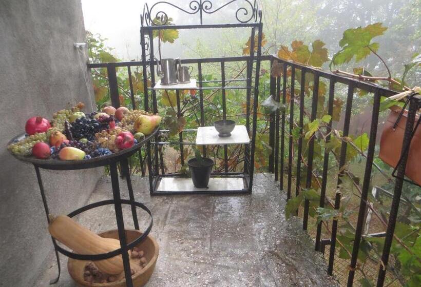 پانسیون Guest House Kamea