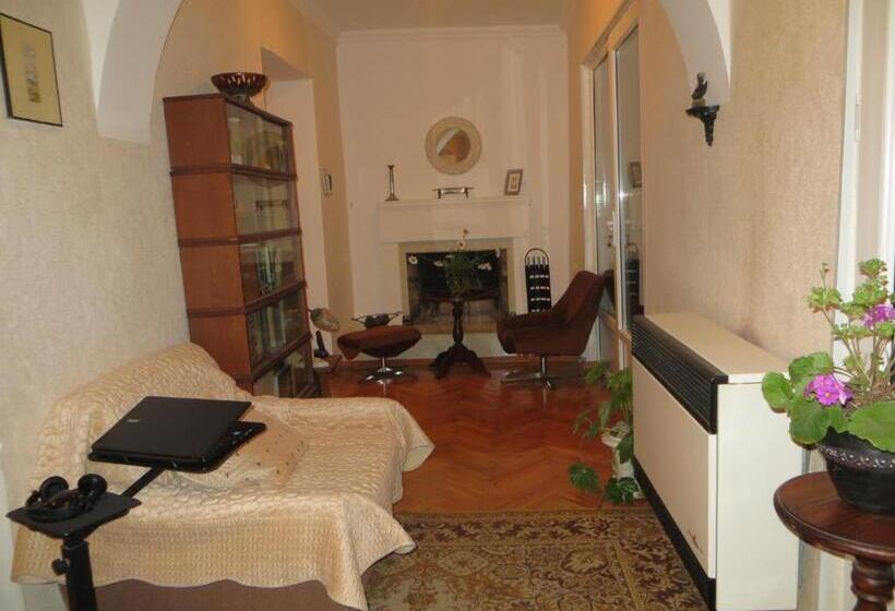 پانسیون Guest House Kamea