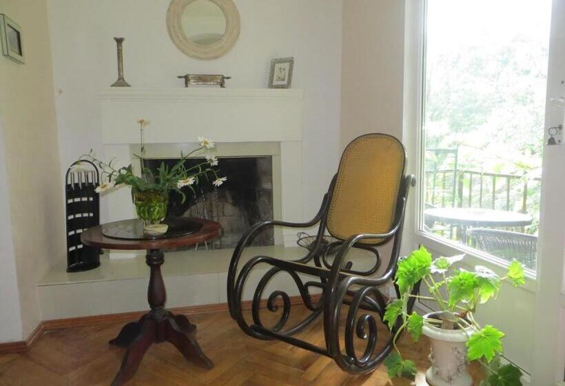 پانسیون Guest House Kamea