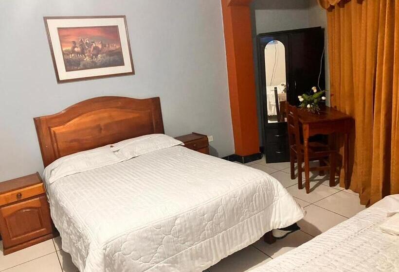 پانسیون Hostal El Rancho