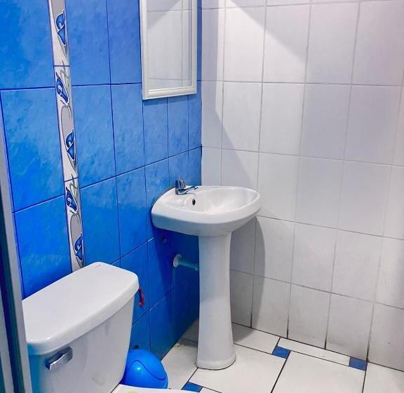 پانسیون Hostal El Rancho