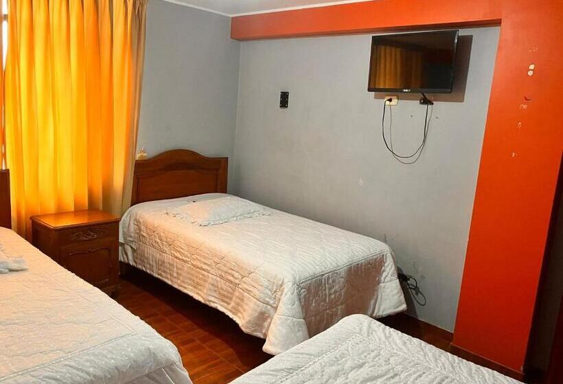 پانسیون Hostal El Rancho
