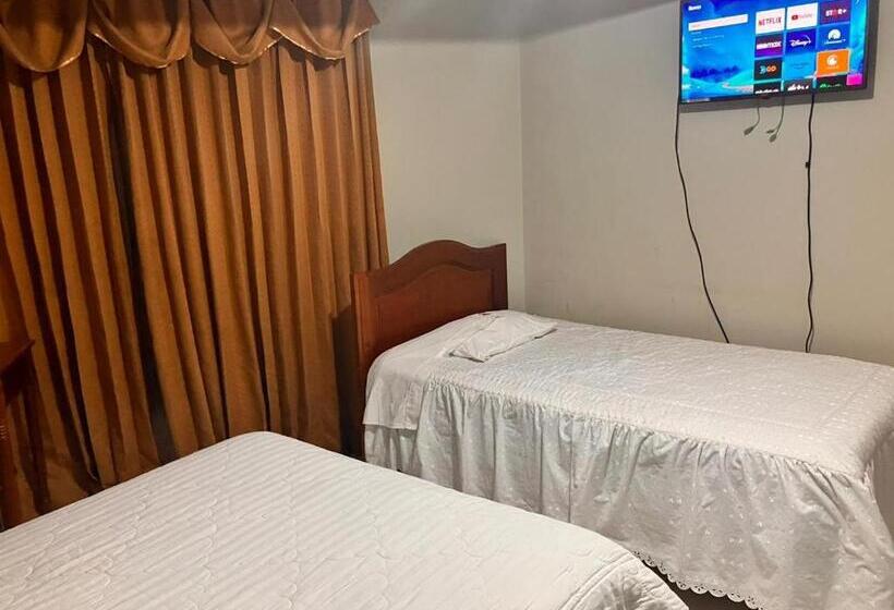 پانسیون Hostal El Rancho