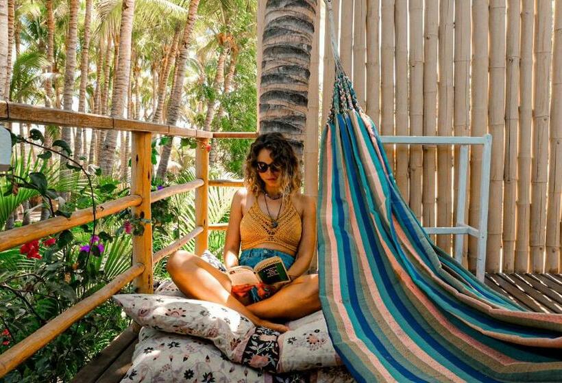 펜션 La Maison Eco House & Yoga