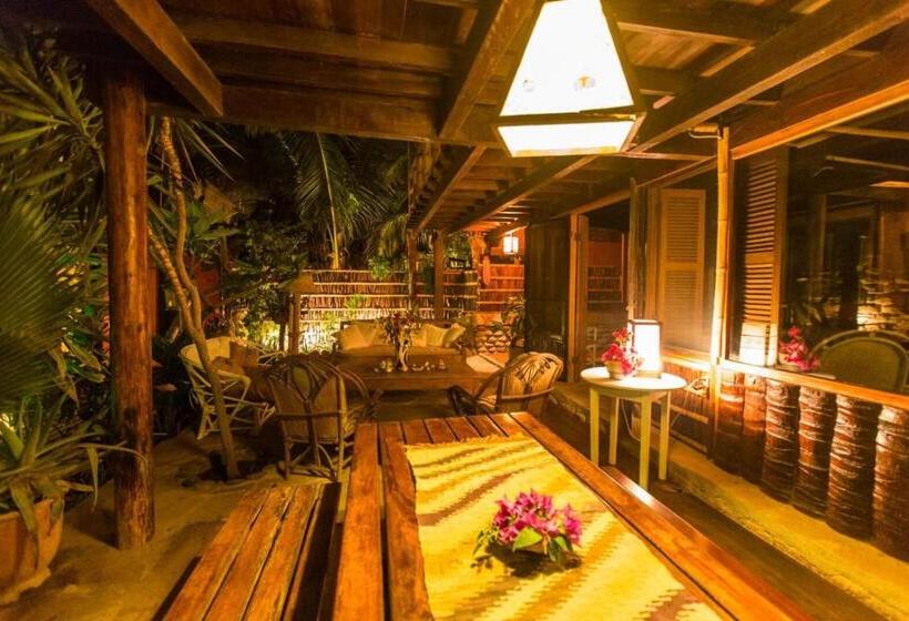 펜션 La Maison Eco House & Yoga