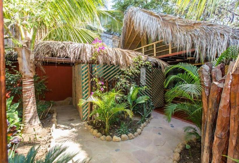 펜션 La Maison Eco House & Yoga