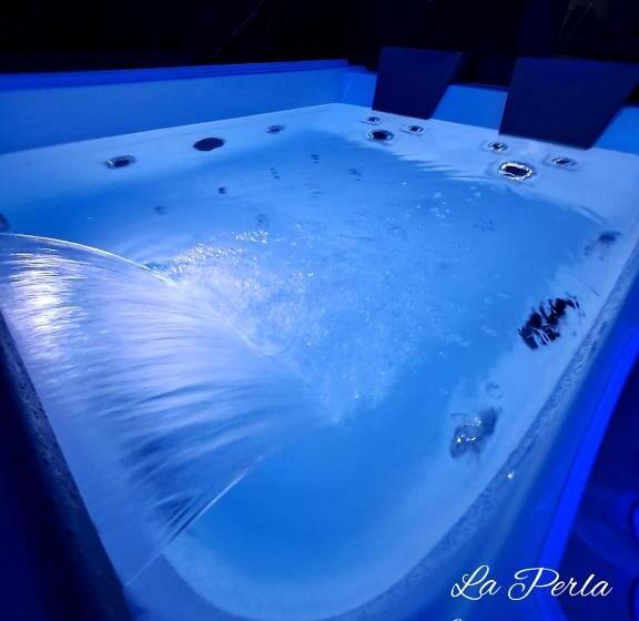 ペンション La Perla Luxury Room