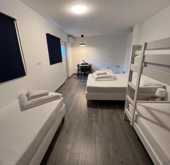 پانسیون Lemonwood House