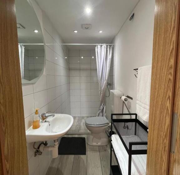 پانسیون Lemonwood House