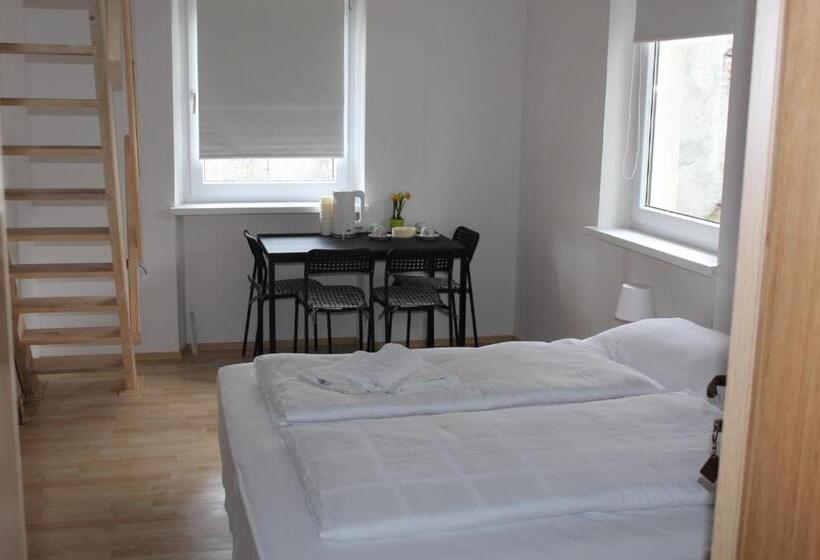 پانسیون Lemonwood House