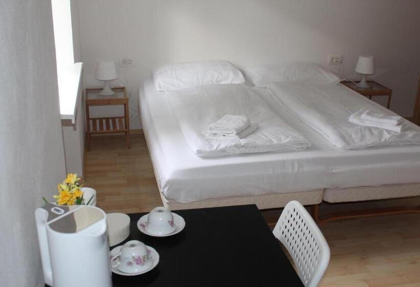 پانسیون Lemonwood House