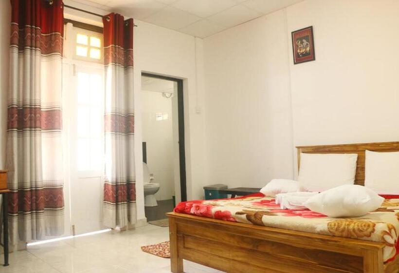 פנסיון Silver Meir Bungalow