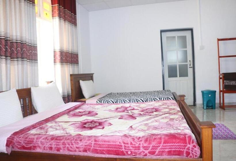 פנסיון Silver Meir Bungalow