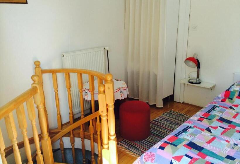 پانسیون Tourist Rooms Sajovic