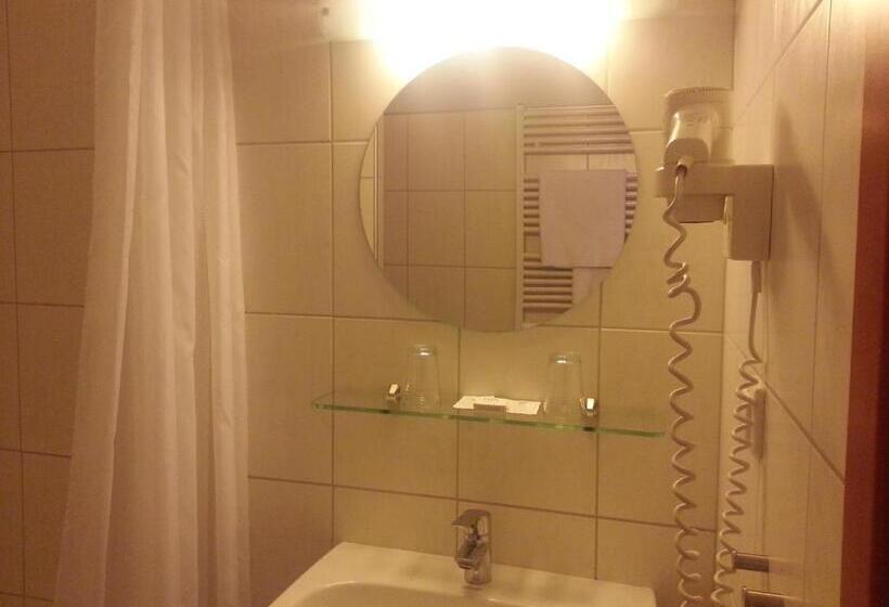 Schmucker Jäger   Hotel Garni