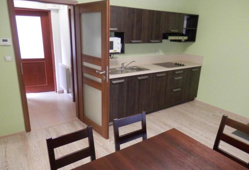 Wellness Hotel Hluboký Dvůr