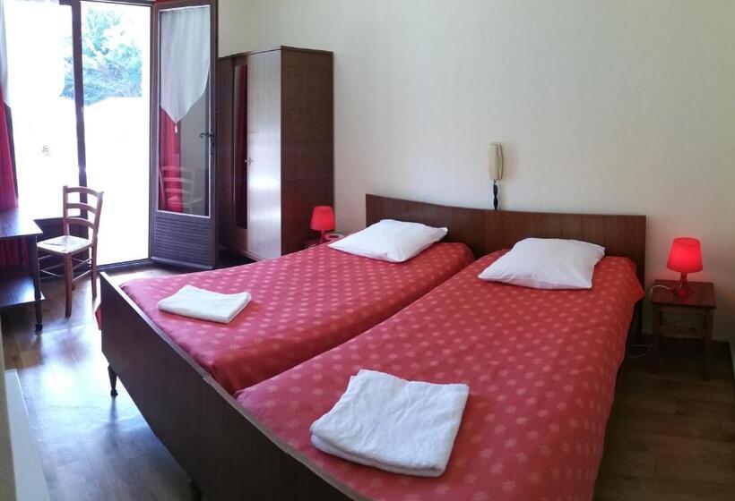 Acacias Hôtel Motel